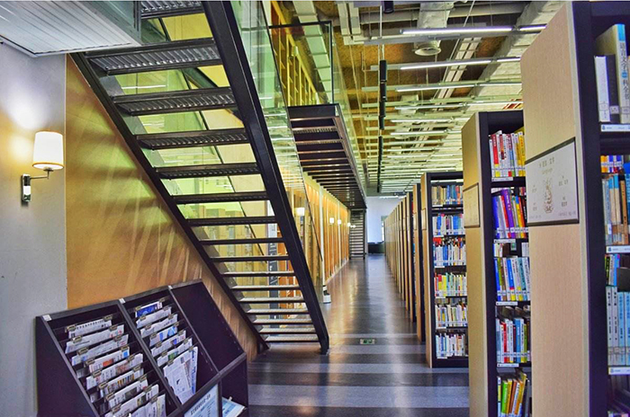 圖書館家具、圖書館書架（jià）深圳海發專業生產