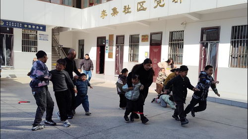 长丰县水湖镇开展 两人三足乐开怀 快乐健身活动